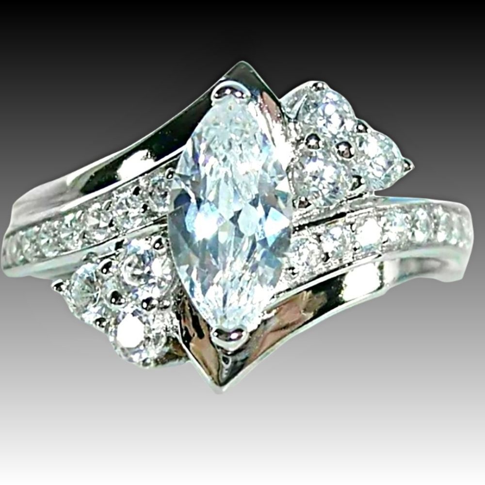 925 Silver Women's Gorgeous Diamond Ring